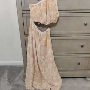 Elegant Cream Floral Maxi Dress